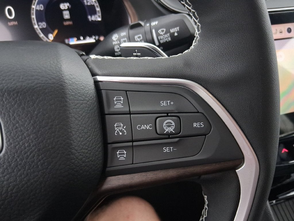 2027 Jeep Grand Cherokee GRAND CHEROKEE LIMITED 4X4