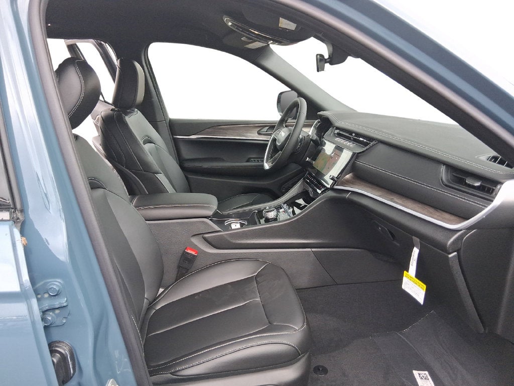 2027 Jeep Grand Cherokee GRAND CHEROKEE LIMITED 4X4