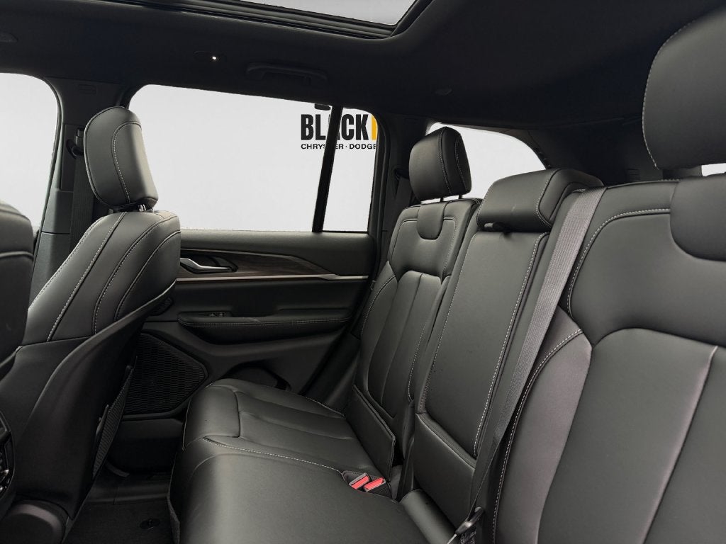 2027 Jeep Grand Cherokee GRAND CHEROKEE LIMITED 4X4