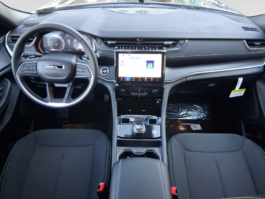 2027 Jeep Grand Cherokee L GRAND CHEROKEE L LAREDO 4X4
