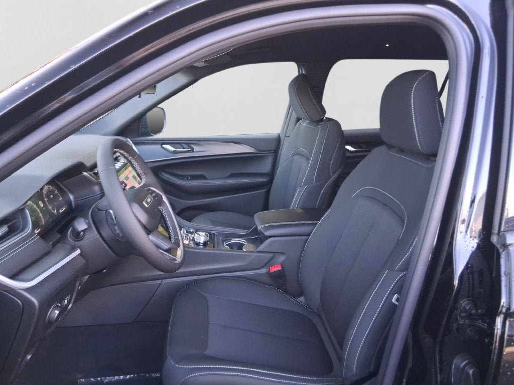 2027 Jeep Grand Cherokee L GRAND CHEROKEE L LAREDO 4X4