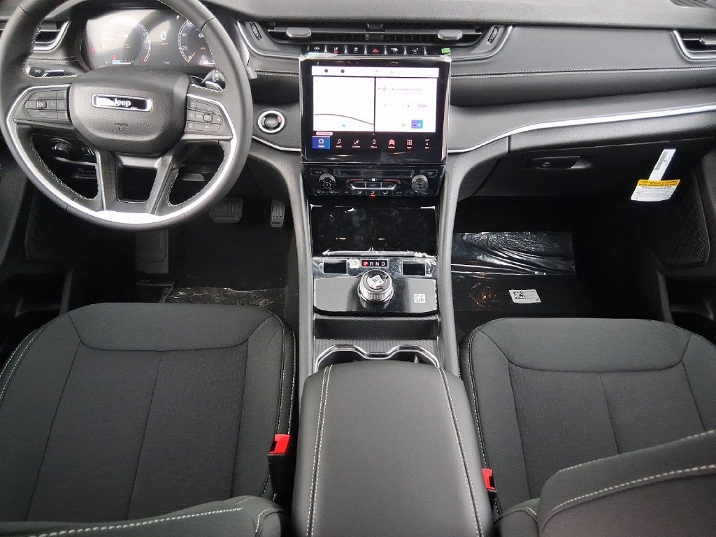 2027 Jeep Grand Cherokee L GRAND CHEROKEE L LAREDO 4X4