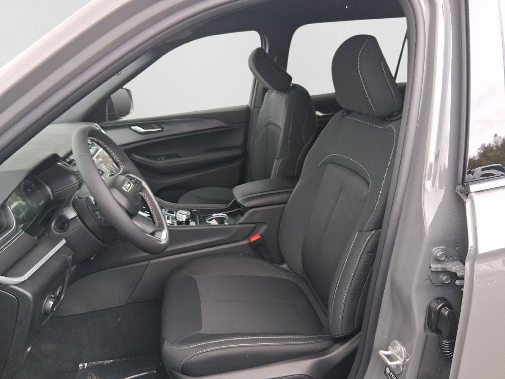 2027 Jeep Grand Cherokee L GRAND CHEROKEE L LAREDO 4X4