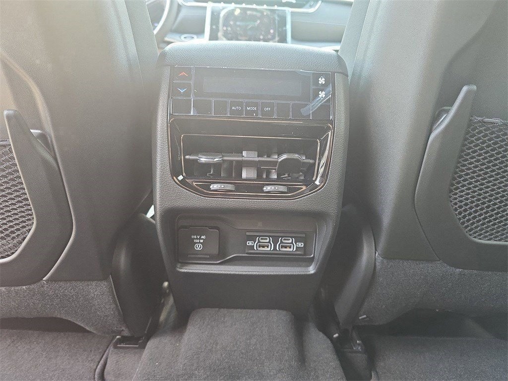 2025 Jeep Grand Cherokee L GRAND CHEROKEE L ALTITUDE X 4X4