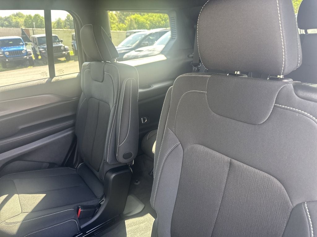 2026 Jeep Grand Cherokee L GRAND CHEROKEE L LAREDO 4X4