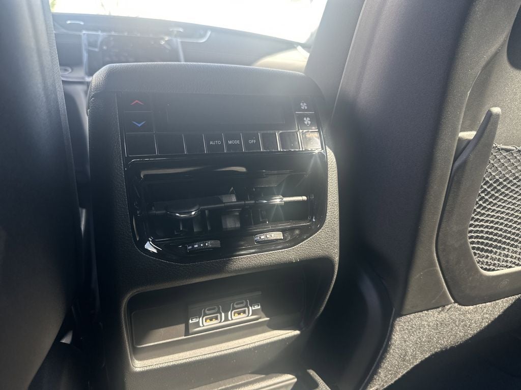 2026 Jeep Grand Cherokee L GRAND CHEROKEE L LAREDO 4X4