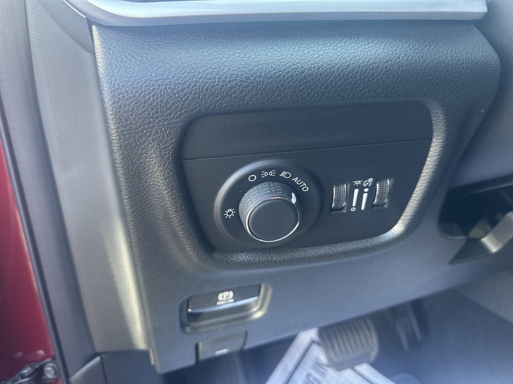 2026 Jeep Grand Cherokee L GRAND CHEROKEE L LAREDO 4X4