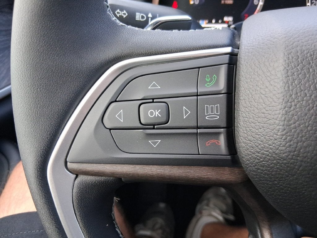 2027 Jeep Grand Cherokee L GRAND CHEROKEE L LAREDO ALTITUDE 4X4