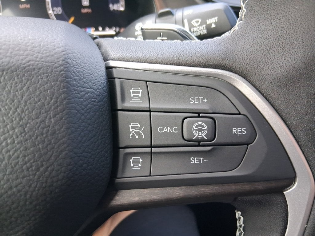 2027 Jeep Grand Cherokee L GRAND CHEROKEE L LAREDO ALTITUDE 4X4