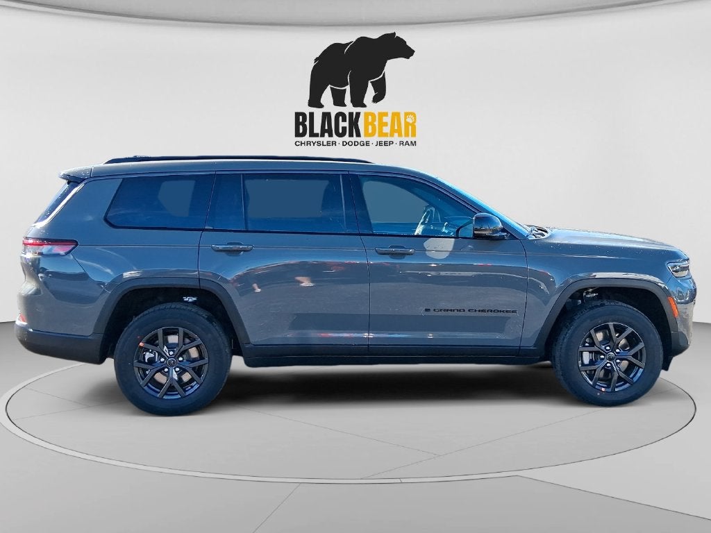 2027 Jeep Grand Cherokee L GRAND CHEROKEE L LAREDO ALTITUDE 4X4
