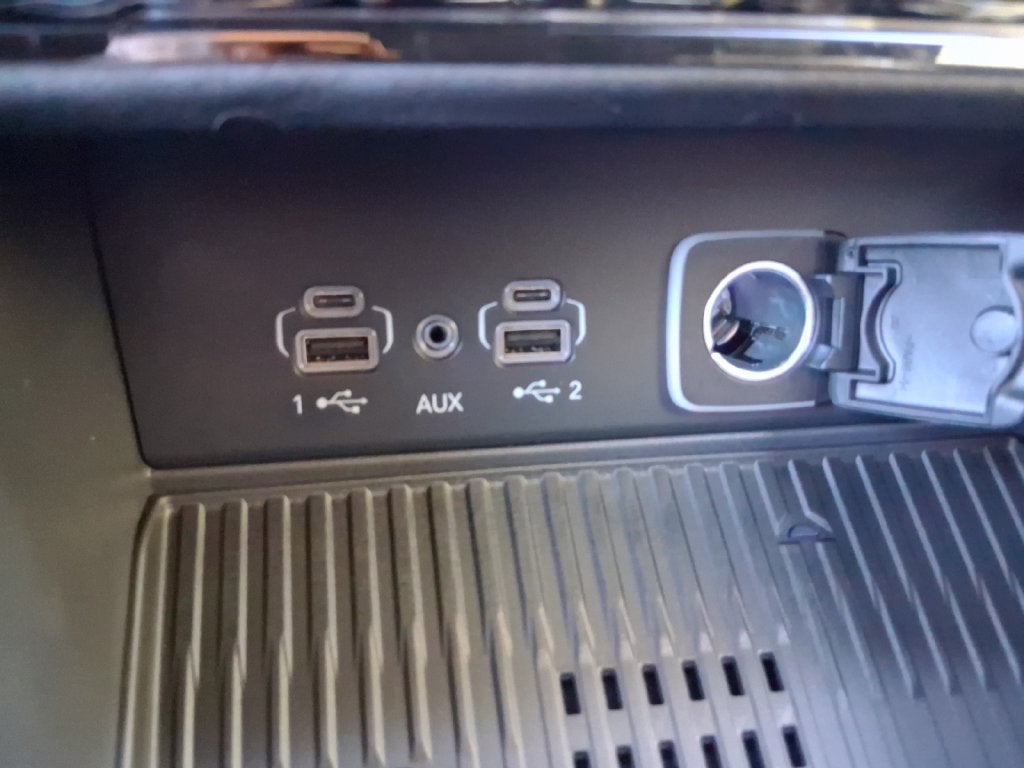 2027 Jeep Grand Cherokee L GRAND CHEROKEE L LAREDO ALTITUDE 4X4