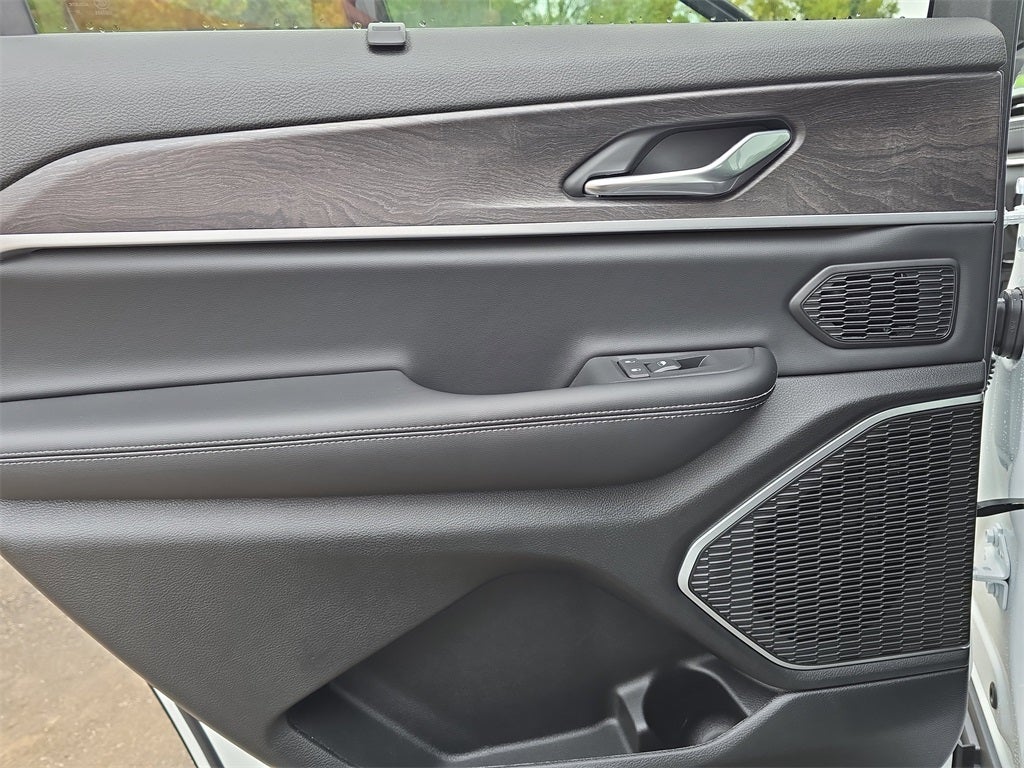 2025 Jeep Grand Cherokee L GRAND CHEROKEE L LIMITED 4X4