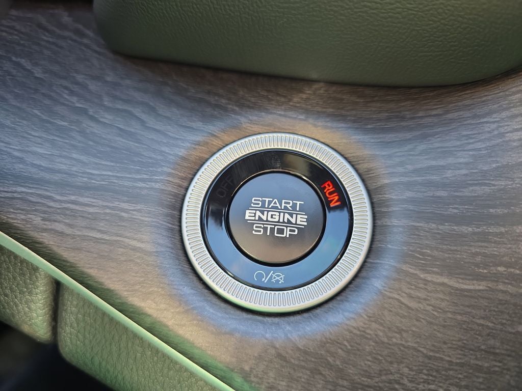 2025 Jeep Grand Cherokee L GRAND CHEROKEE L LIMITED 4X4