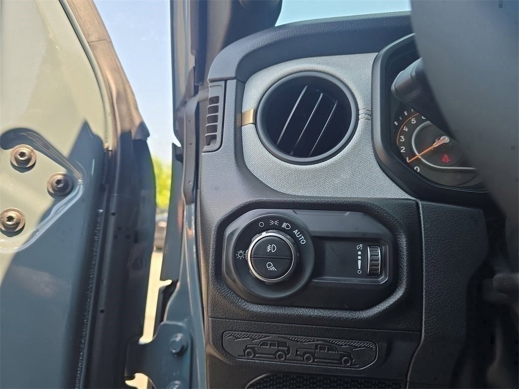 2025 Jeep Gladiator GLADIATOR SPORT S 4X4