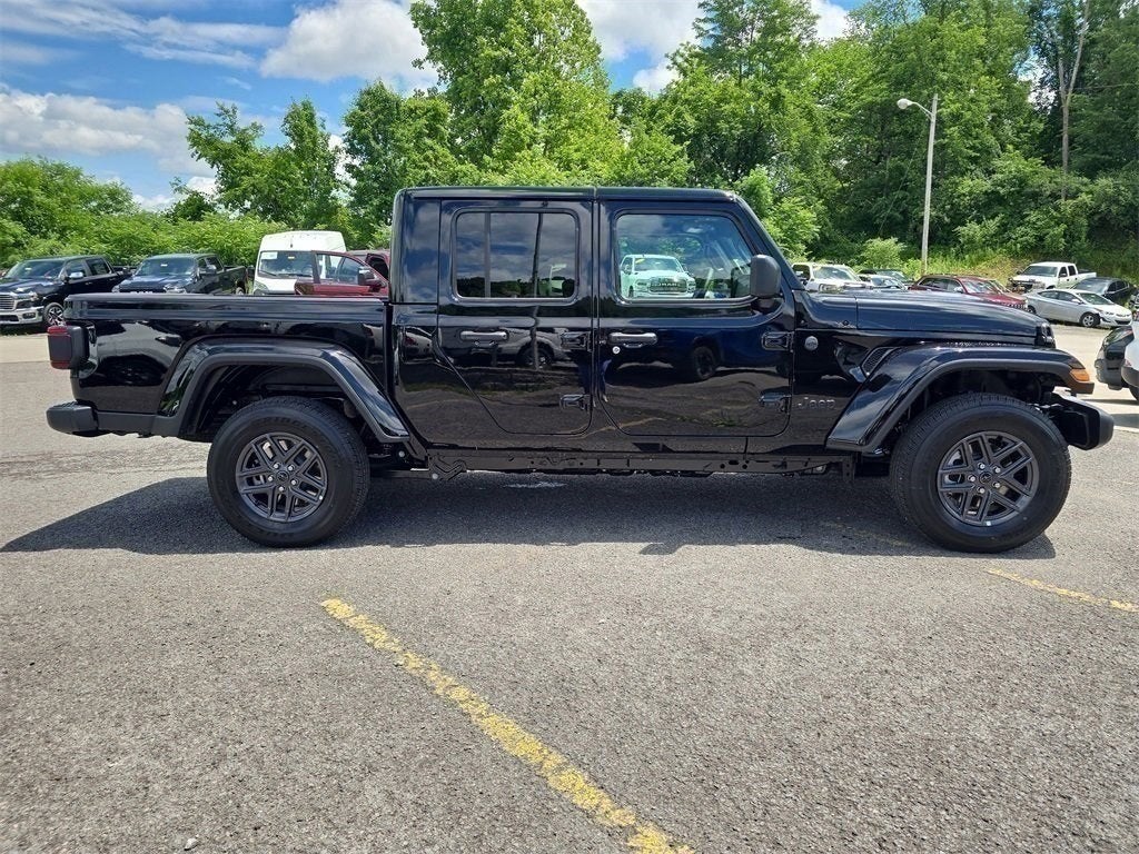 2025 Jeep Gladiator GLADIATOR SPORT S 4X4