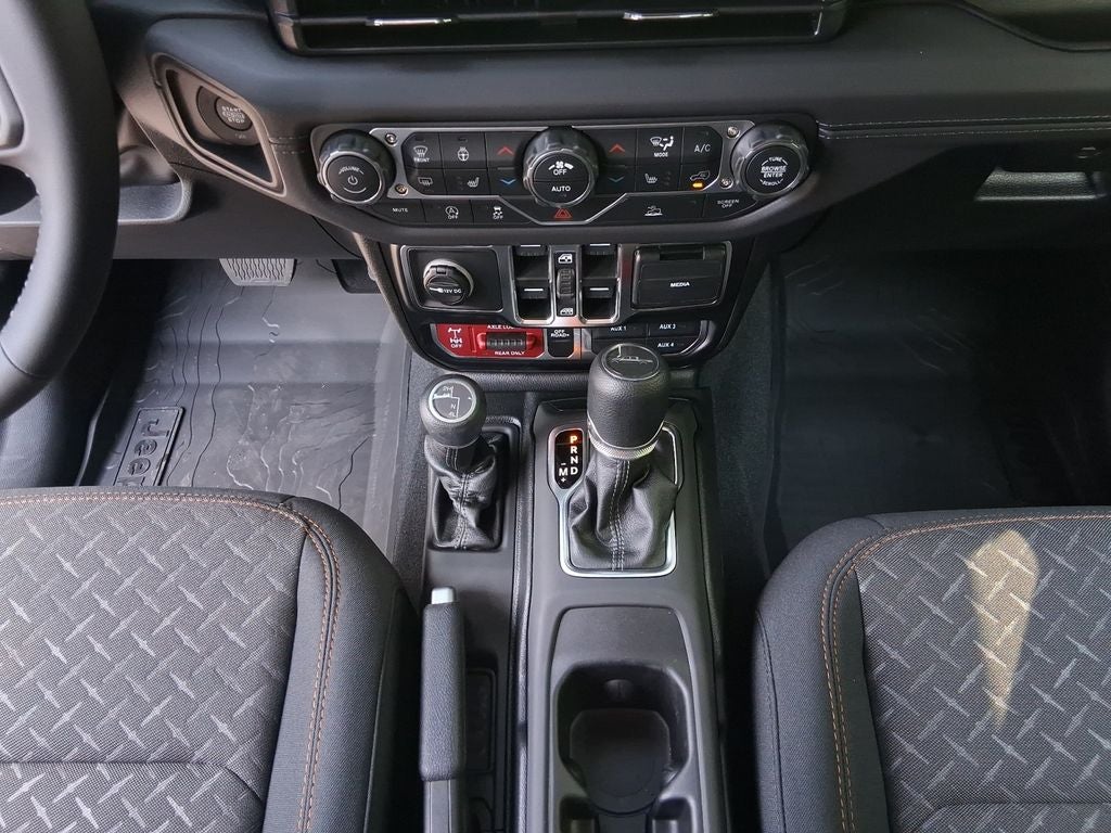 2026 Jeep Gladiator GLADIATOR MOJAVE 4X4