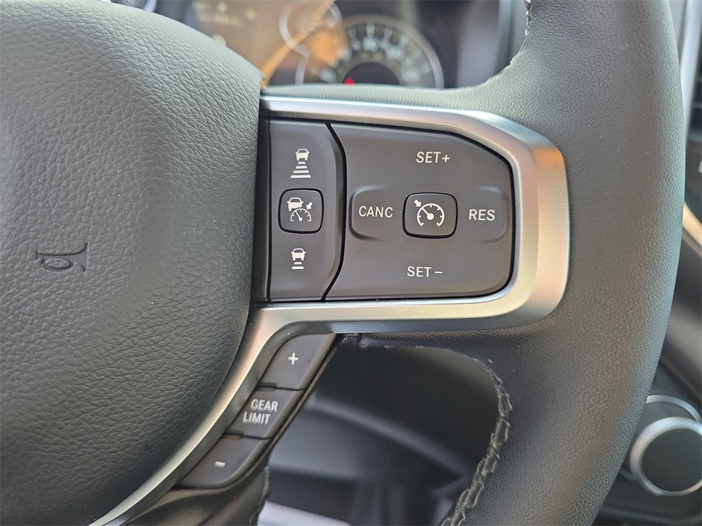 2025 RAM Ram 1500 RAM 1500 BIG HORN CREW CAB 4X4 5'7' BOX