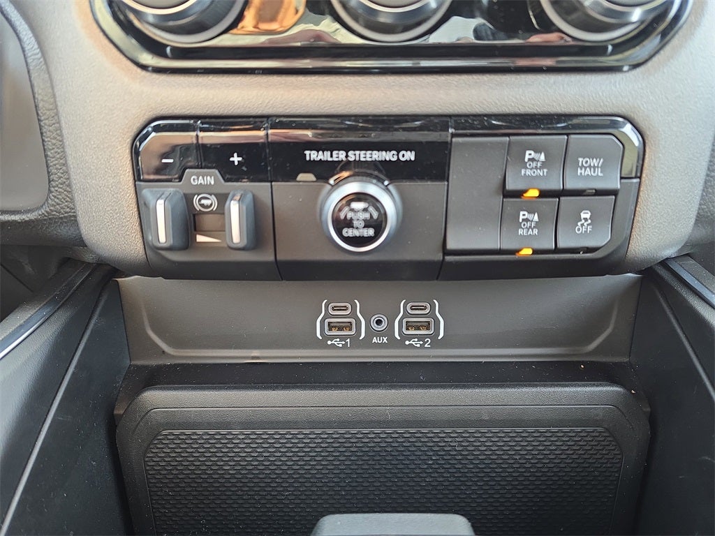 2025 RAM Ram 1500 RAM 1500 BIG HORN CREW CAB 4X4 5'7' BOX