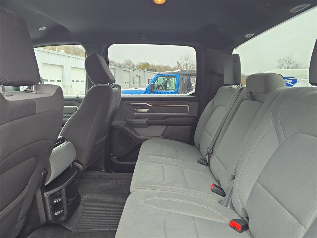 2022 RAM 1500 Big Horn Crew Cab 4x4 5'7' Box