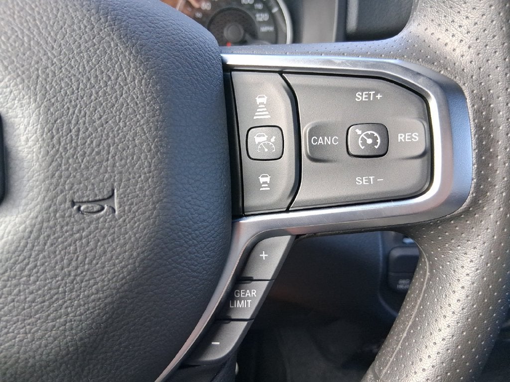 2027 RAM Ram 1500 RAM 1500 WARLOCK CREW CAB 4X4 5'7' BOX
