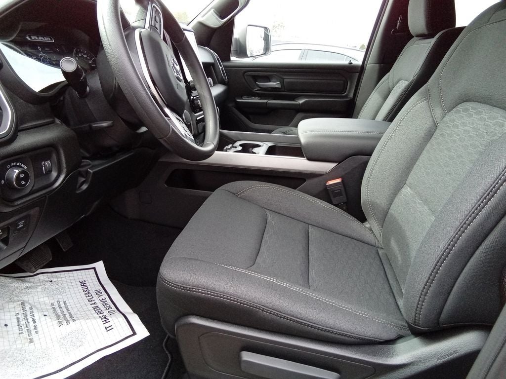 2026 RAM Ram 1500 RAM 1500 EXPRESS CREW CAB 4X4 5'7' BOX