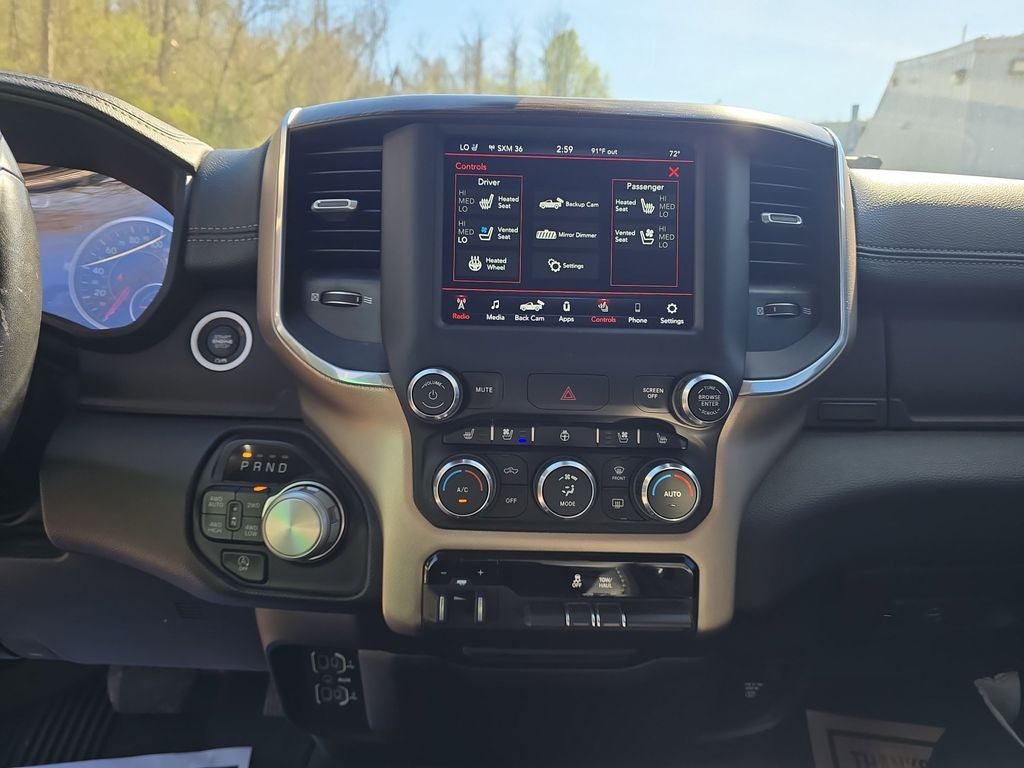 2020 RAM 1500 Laramie Crew Cab 4x4 5'7' Box