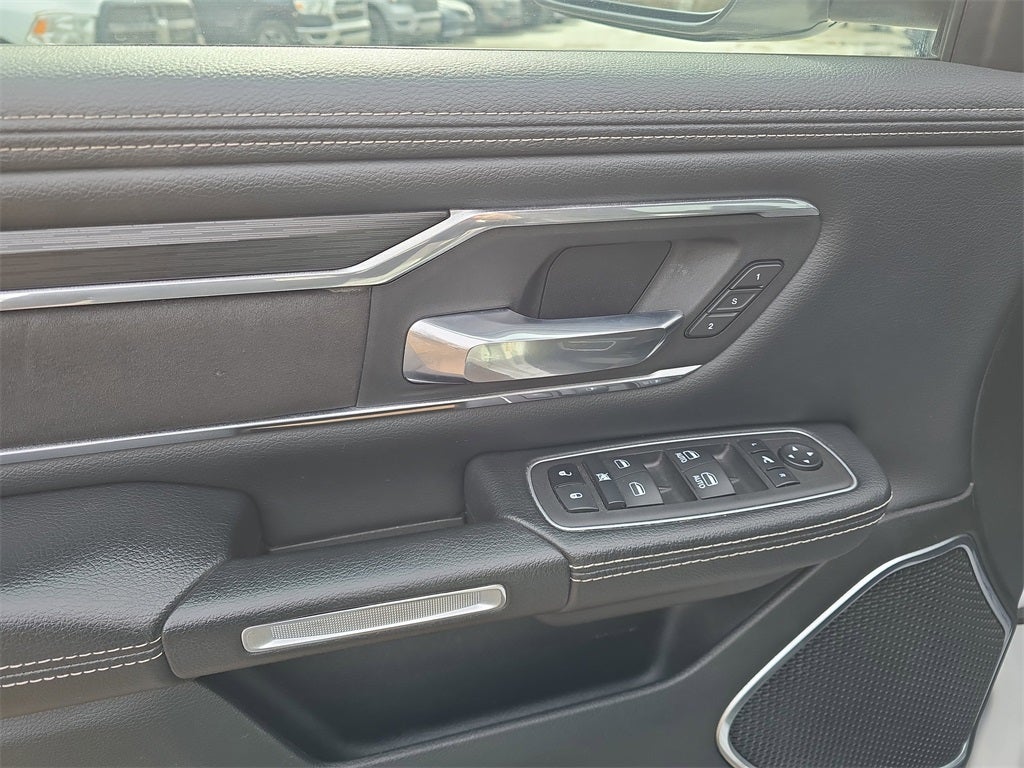 2023 RAM 1500 Laramie Crew Cab 4x4 5'7' Box