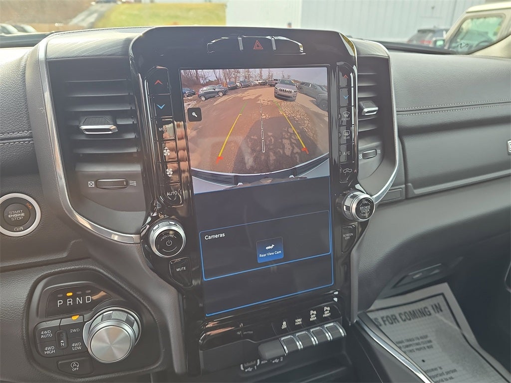 2023 RAM 1500 Laramie Crew Cab 4x4 5'7' Box