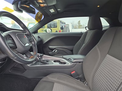 2022 Dodge Challenger SXT AWD