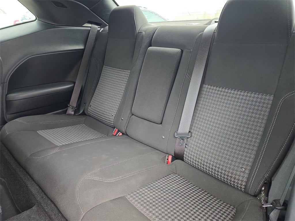 2022 Dodge Challenger SXT AWD