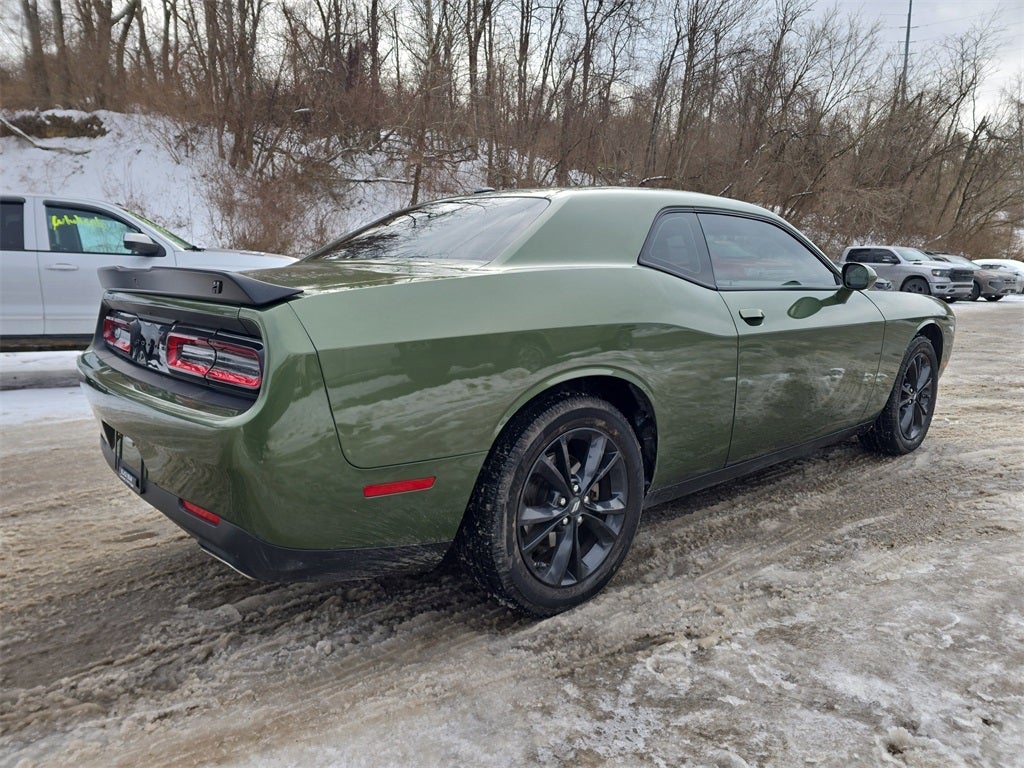 2022 Dodge Challenger SXT AWD