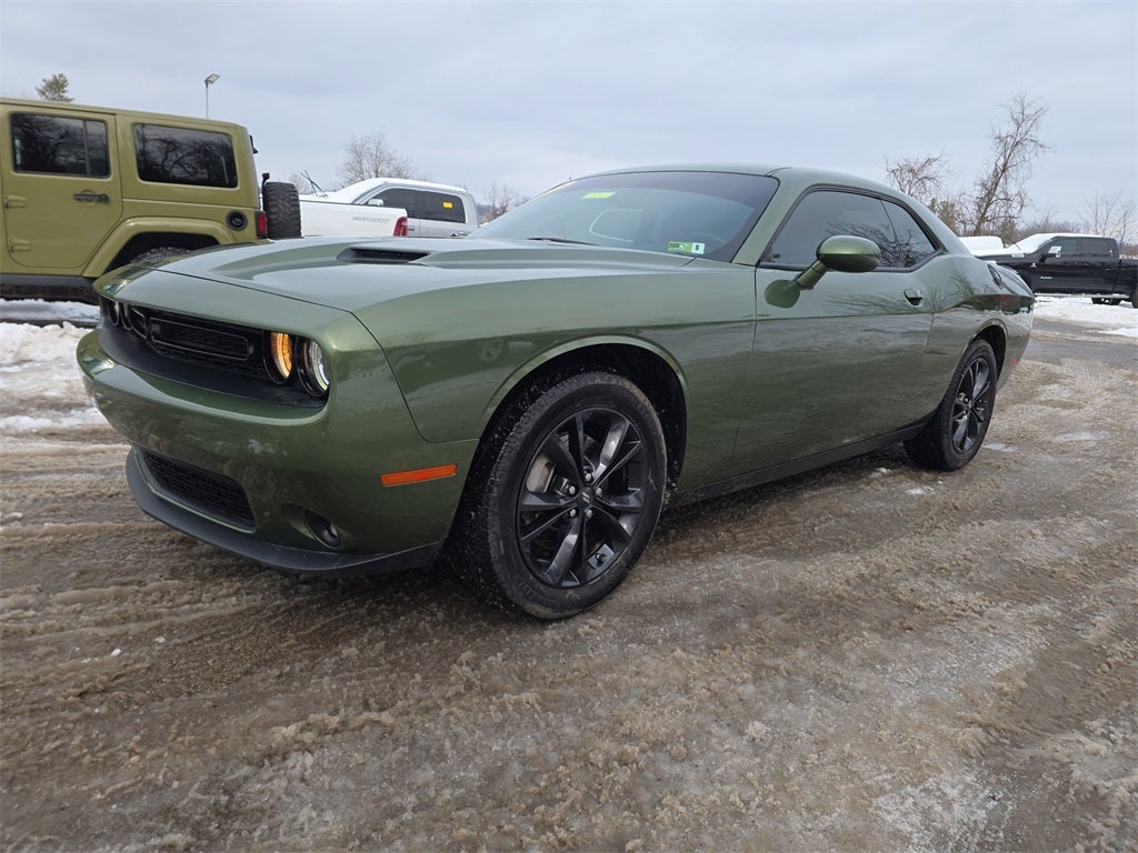 2022 Dodge Challenger SXT AWD