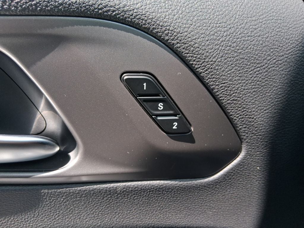 2027 Chrysler Pacifica PACIFICA SELECT AWD