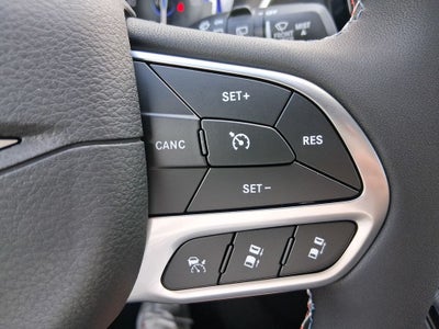 2027 Chrysler Pacifica PACIFICA SELECT AWD