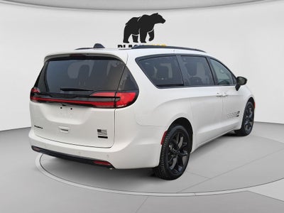 2027 Chrysler Pacifica PACIFICA SELECT AWD
