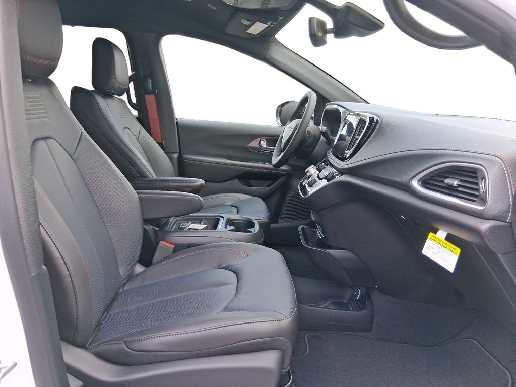 2027 Chrysler Pacifica PACIFICA SELECT AWD