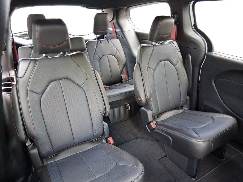 2027 Chrysler Pacifica PACIFICA SELECT AWD