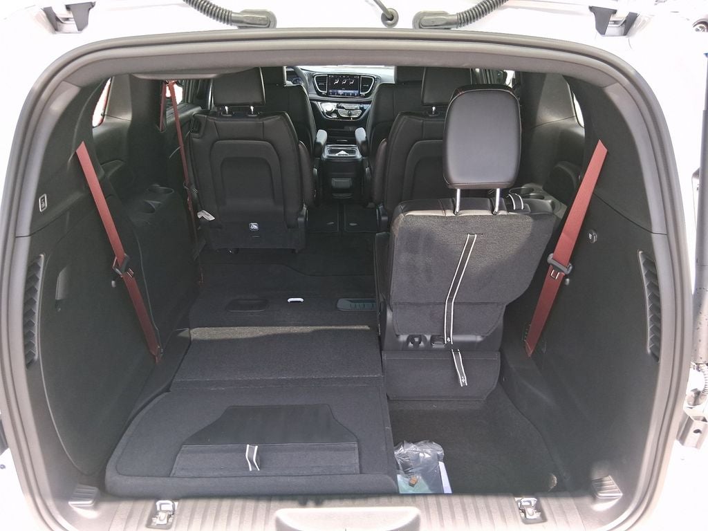 2027 Chrysler Pacifica PACIFICA SELECT AWD