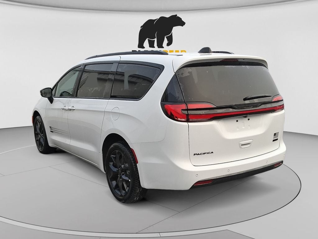 2027 Chrysler Pacifica PACIFICA SELECT AWD