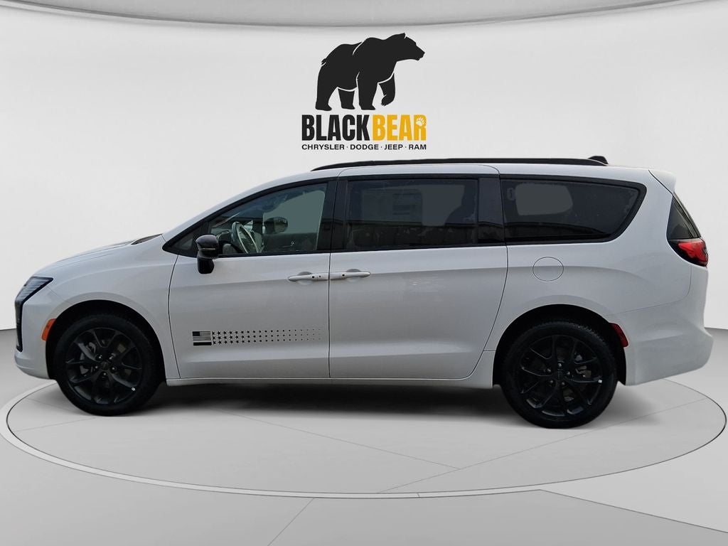2027 Chrysler Pacifica PACIFICA SELECT AWD