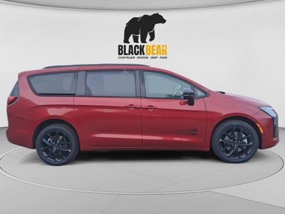 2027 Chrysler Pacifica PACIFICA SELECT AWD