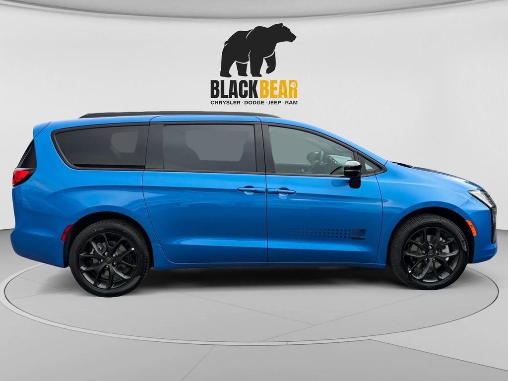 2027 Chrysler Pacifica PACIFICA SELECT AWD