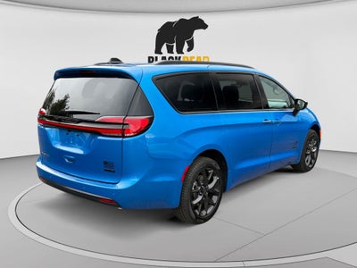 2027 Chrysler Pacifica PACIFICA SELECT AWD