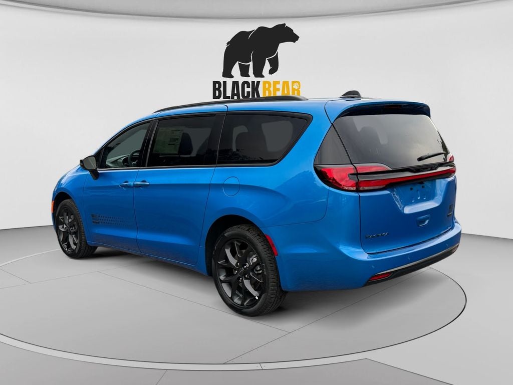 2027 Chrysler Pacifica PACIFICA SELECT AWD