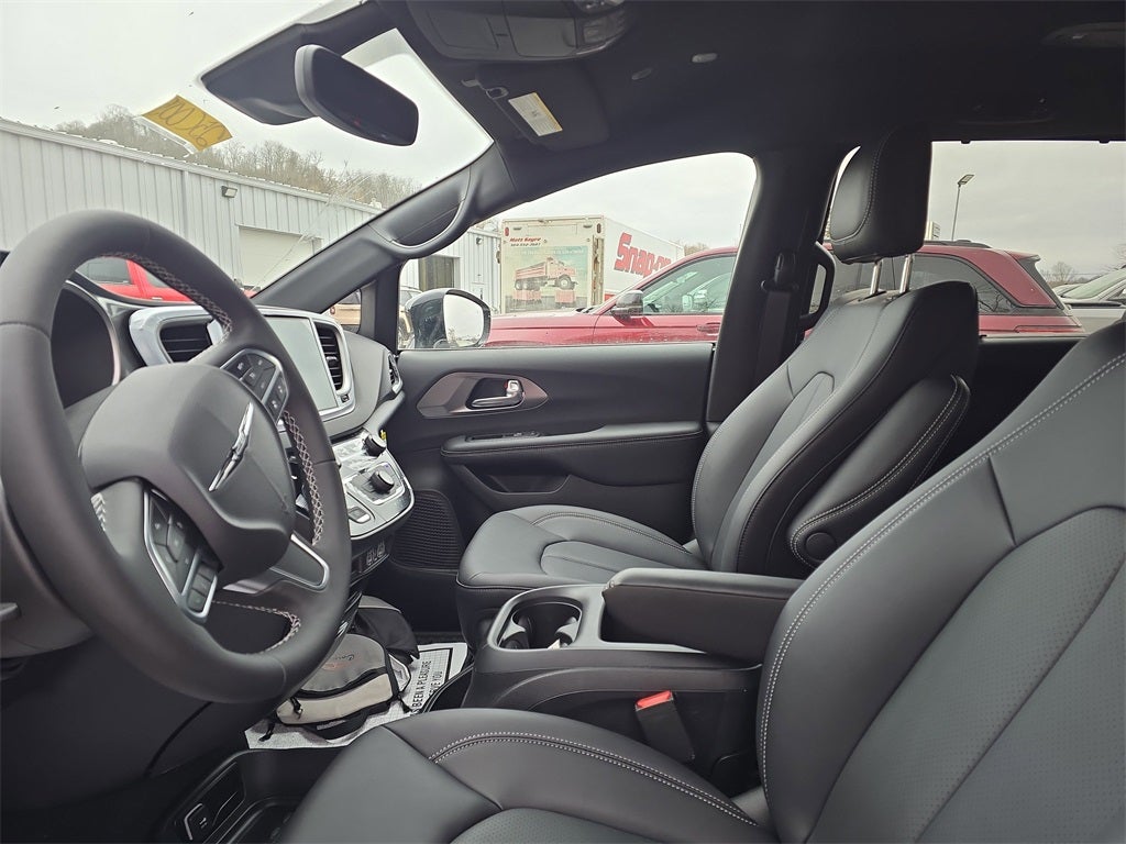 2026 Chrysler Pacifica PACIFICA SELECT AWD