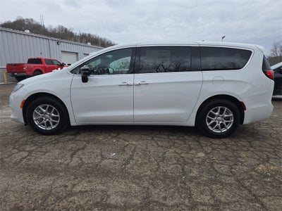 2026 Chrysler Pacifica PACIFICA SELECT AWD