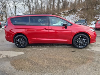 2026 Chrysler Pacifica PACIFICA SELECT AWD