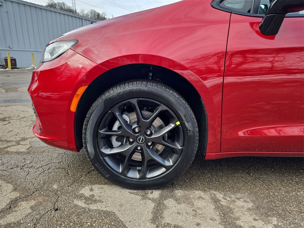 2026 Chrysler Pacifica PACIFICA SELECT AWD