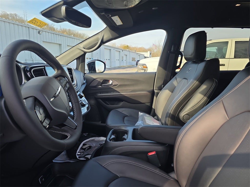 2026 Chrysler Pacifica PACIFICA SELECT AWD