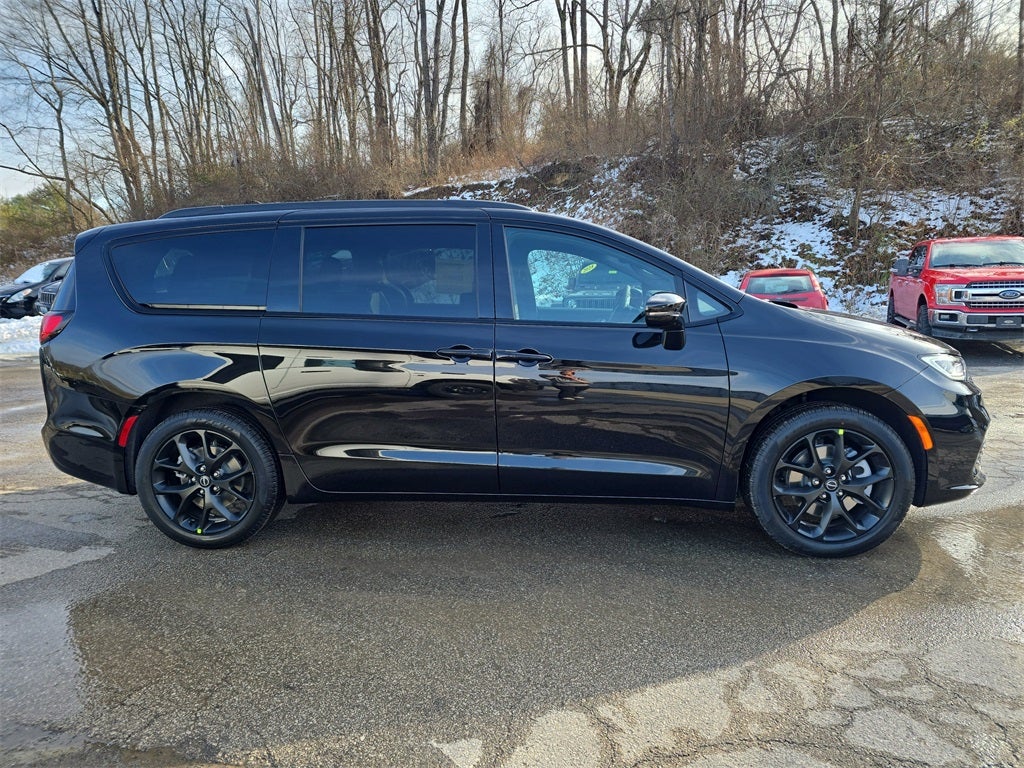 2026 Chrysler Pacifica PACIFICA SELECT AWD
